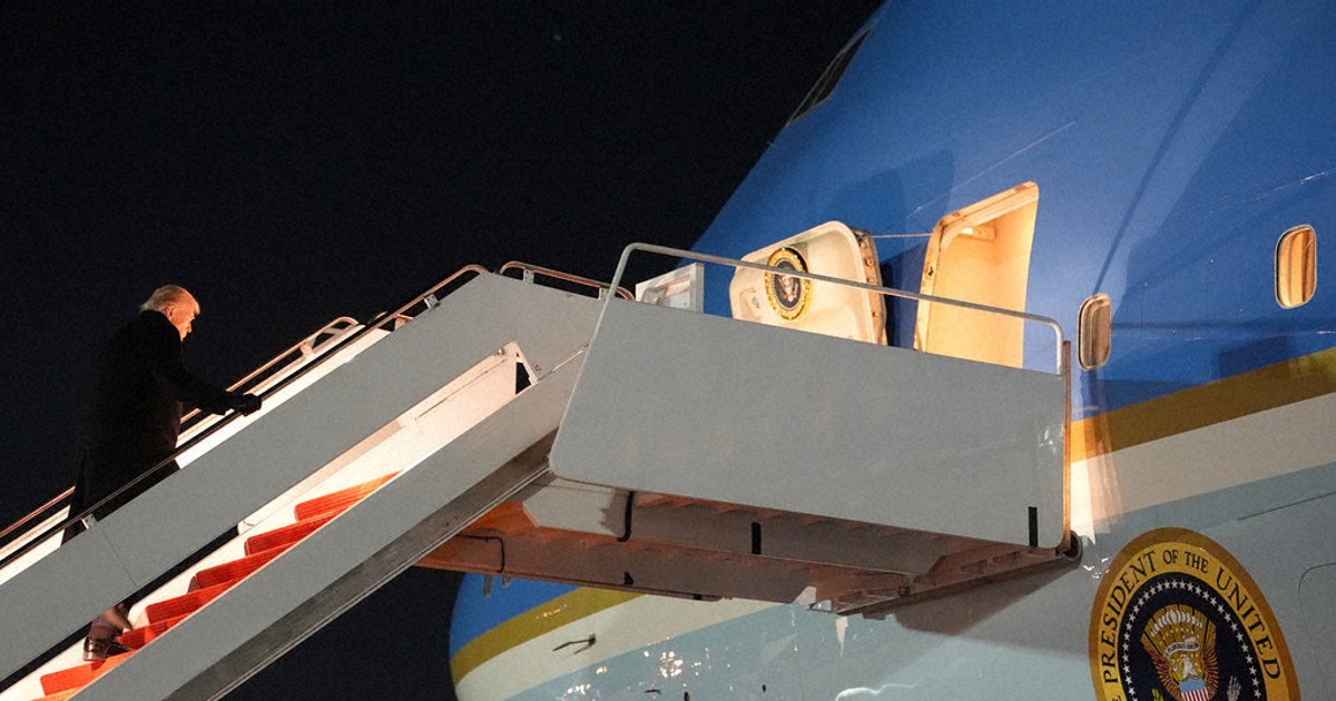 Air Force One returns to Washington area due to minor electrical issue, White House says