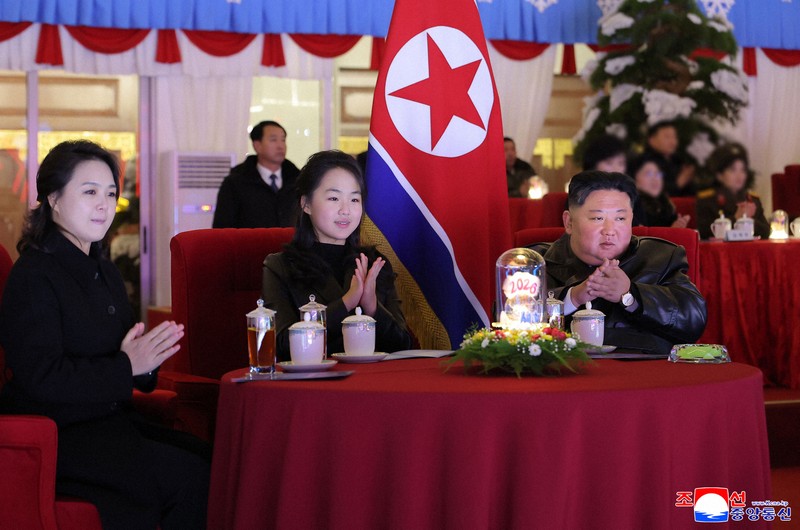 金正恩氏の娘は後継者？ 専門家の見方割れ 党大会で公式化説も | 毎日新聞