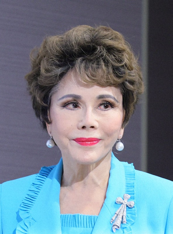 デヴィ夫人側、暴行の起訴内容を認める 「積極的に争わない」