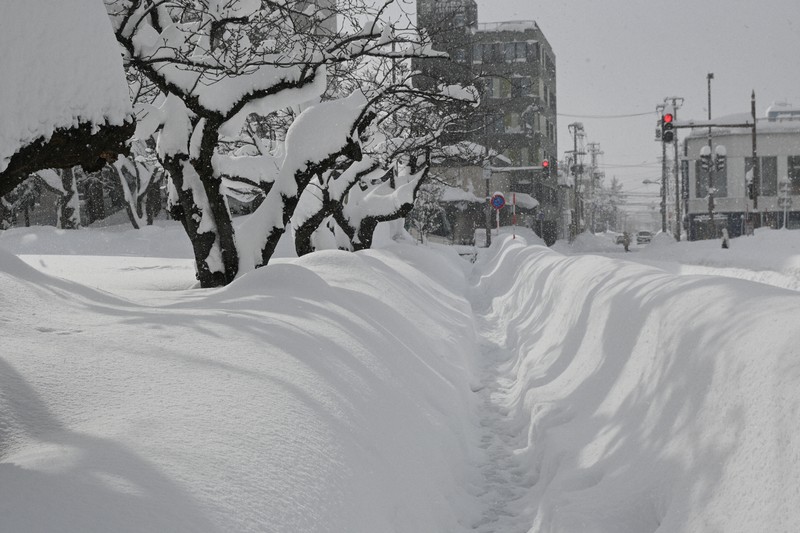 日本海側「ドカ雪」の背景に北極の温暖化 29～30日も大雪警戒 | 毎日新聞