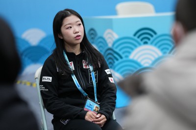 フリーから一夜明け、思いを語る中井亜美＝中国・北京の国家体育館で2026年1月24日、吉田航太撮影