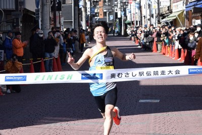 一般の部で優勝した駿河台大Aの坂本滉斗＝埼玉県飯能市で2026年1月25日、伊藤直孝撮影