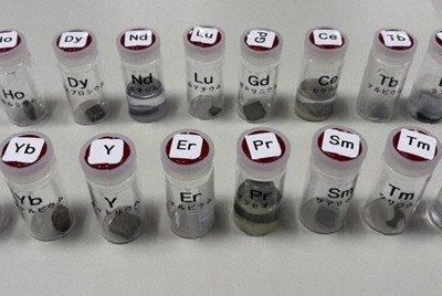 さまざまなレアアース＝東京都千代田区の海洋研究開発機構東京事務所で2026年1月20日、荒木涼子撮影