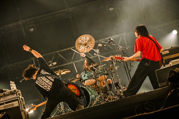 Dirty hair Photo by AZUSA TAKADA