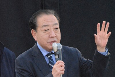 JR宇都宮駅前で演説する中道改革連合の野田佳彦共同代表＝宇都宮市で2026年1月27日、池田一生撮影