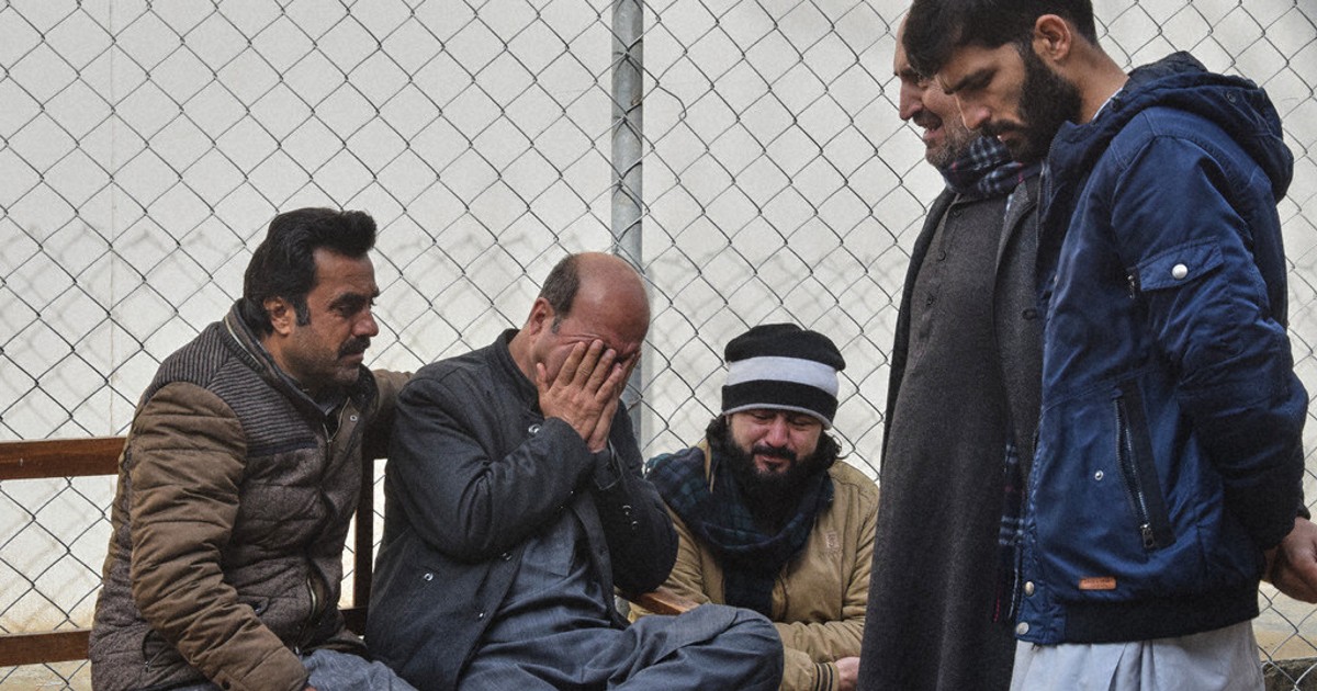 Militants kill 33 people in multiple attacks in southwest Pakistan; 92 assailants also killed