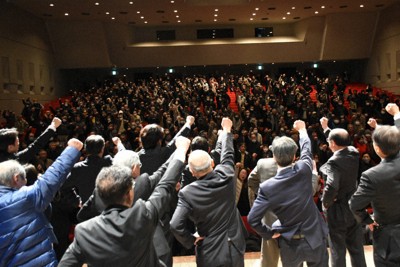 公明出身の比例候補者と合同演説会などを共に行い、協調をアピールする中道前職の陣営＝石川県七尾市で2026年1月31日、中尾卓英撮影