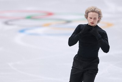 公式練習に臨む米国のイリア・マリニン＝ミラノ・アイススケートアリーナで2026年2月2日、猪飼健史撮影