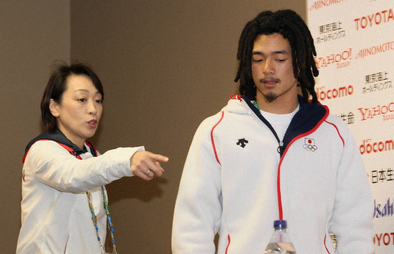 【希少・非売品】2010バンクーバー五輪 日本代表公式ボアフリース デサント L バンク2010：「服装の乱れ」で会見沙汰になった国母和宏 入村式「自粛