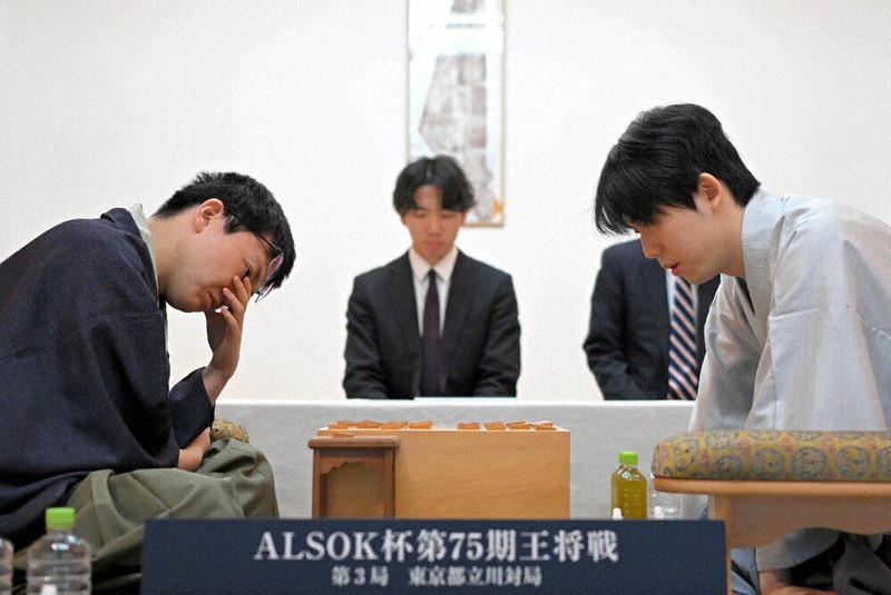 ALSOK杯第75期王将戦：第3局 封じ手は3八飛 | 毎日新聞