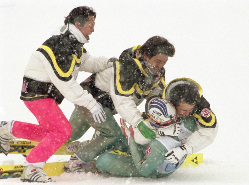 長野1998：「銀メダルなら負け」を覆した世界最強の底力 長野