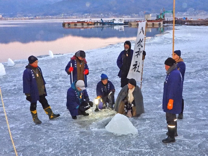 長野・諏訪湖、神渡らず 8季連続「明けの海」 584年間観察、最長記録