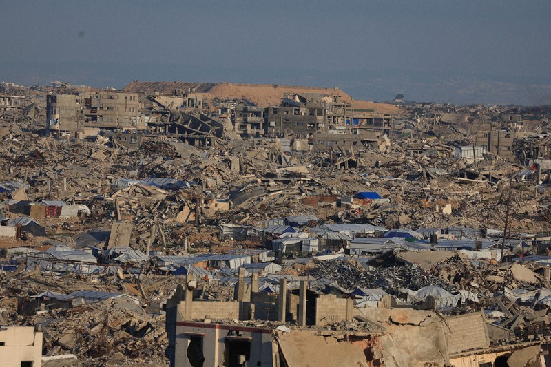 イスラエル、ガザ占領地「拡大」の疑い 撤退ラインの標識移動か | 毎日新聞