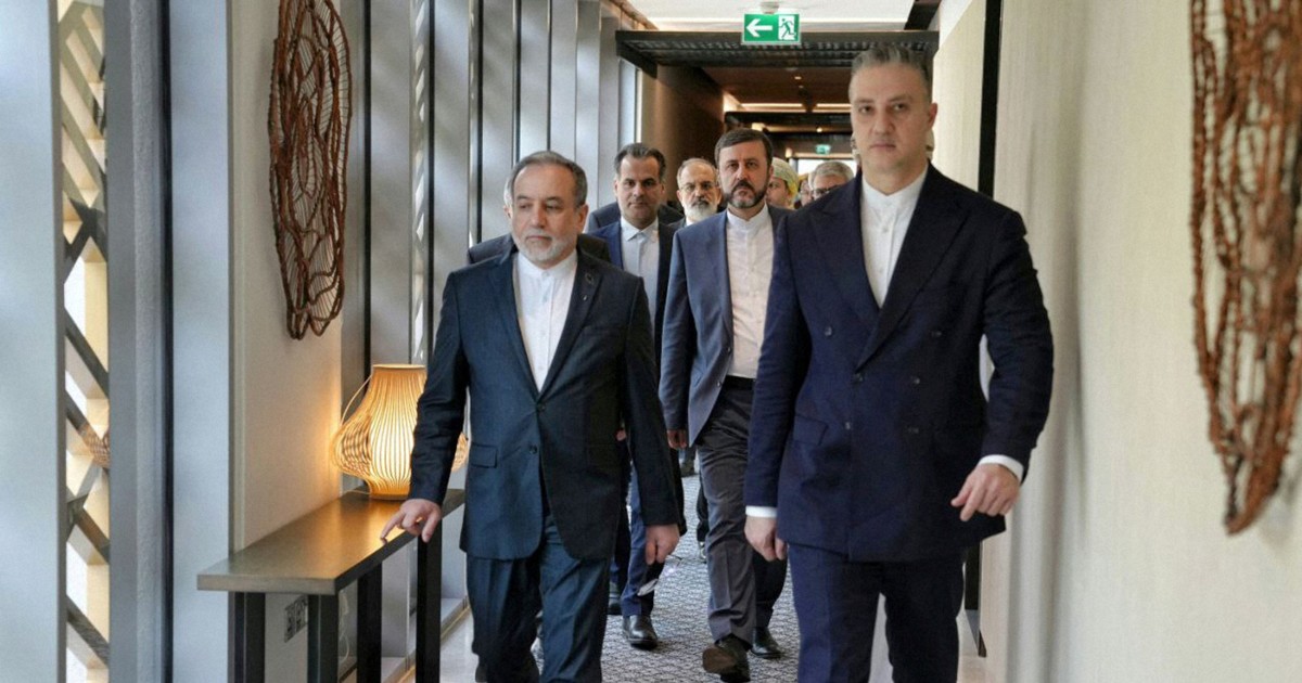 イラン核交渉、トランプ氏「非常に良い協議」　関税で圧力強化も