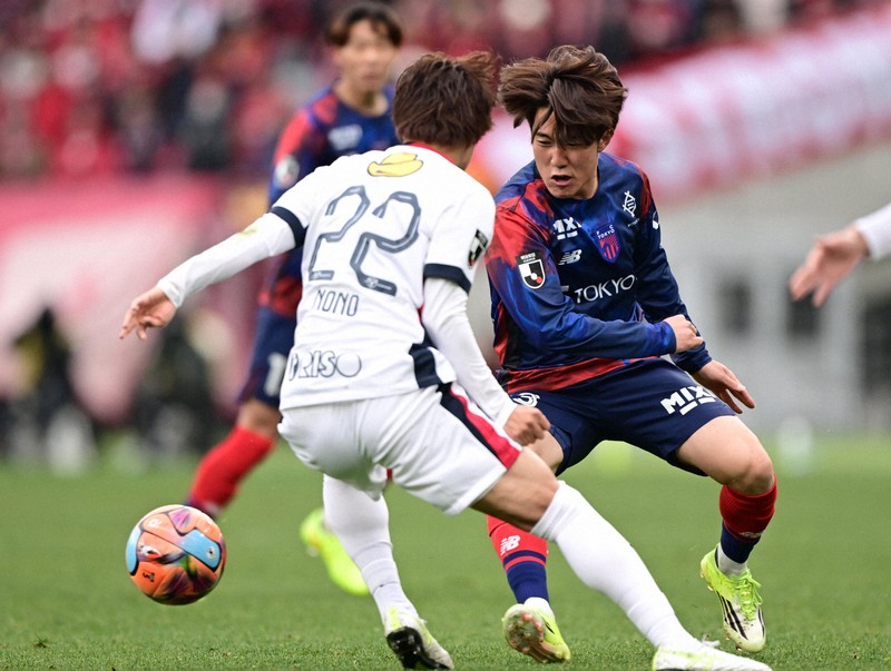 自信を持って真ん中」FC東京・佐藤龍之介、19歳がPK戦で大役 | 毎日新聞