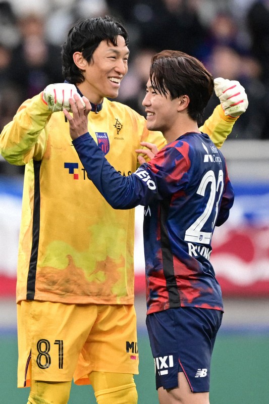 自信を持って真ん中」FC東京・佐藤龍之介、19歳がPK戦で大役 | 毎日新聞