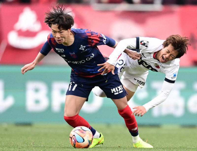 青赤のピッチサイドから：MatchPHOTO J1鹿島戦 青赤のエンブレム再び