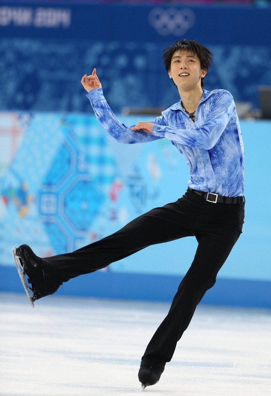 ソチ2014：19歳・羽生結弦、鮮烈オリンピックデビュー 団体で首位発進