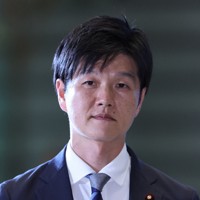 鈴木憲和氏