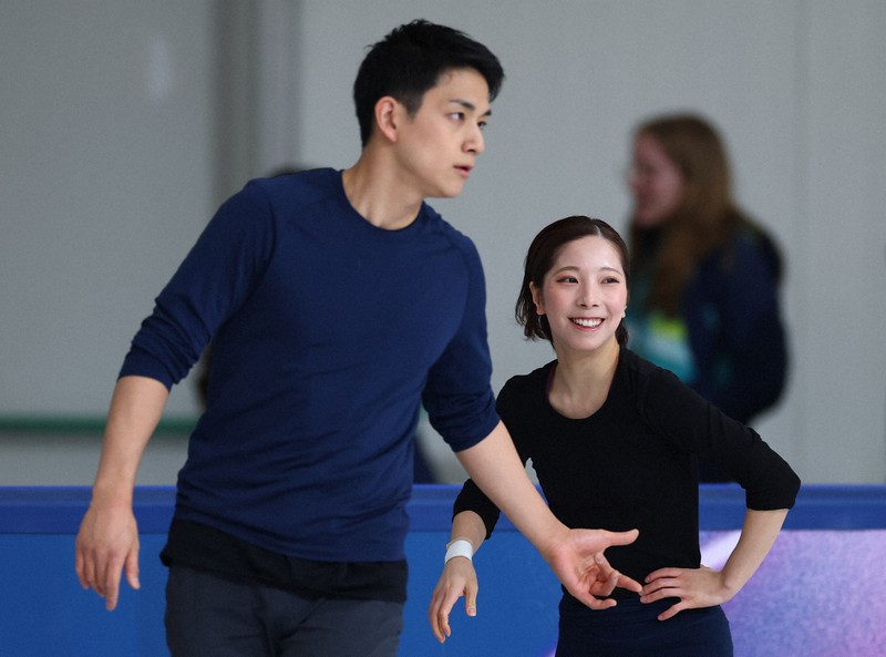 りくりゅう、リラックスして調整 フィギュア団体SPの疲れ見せず | 毎日新聞