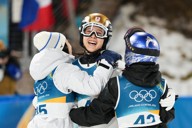 よく頑張ったね」 高梨沙羅を泣かせた伊藤有希の信念 ミラノ五輪