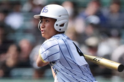 甲子園で躍動したエナジックスポーツのイーマン琉海選手＝阪神甲子園球場で2025年3月21日、金澤稔撮影