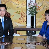 日本維新の会の吉村洋文代表（左）との党首会談に臨む高市早苗首相＝国会内で2026年2月9日午後4時38分、平田明浩撮影