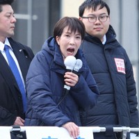 JR姫路駅前で候補者の応援演説を行う自民党の高市早苗総裁＝兵庫県姫路市で2026年1月29日、梅田麻衣子撮影
