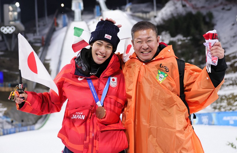 二階堂蓮が銅メダル ミラノ五輪スキージャンプ男子ノーマルヒル [写真