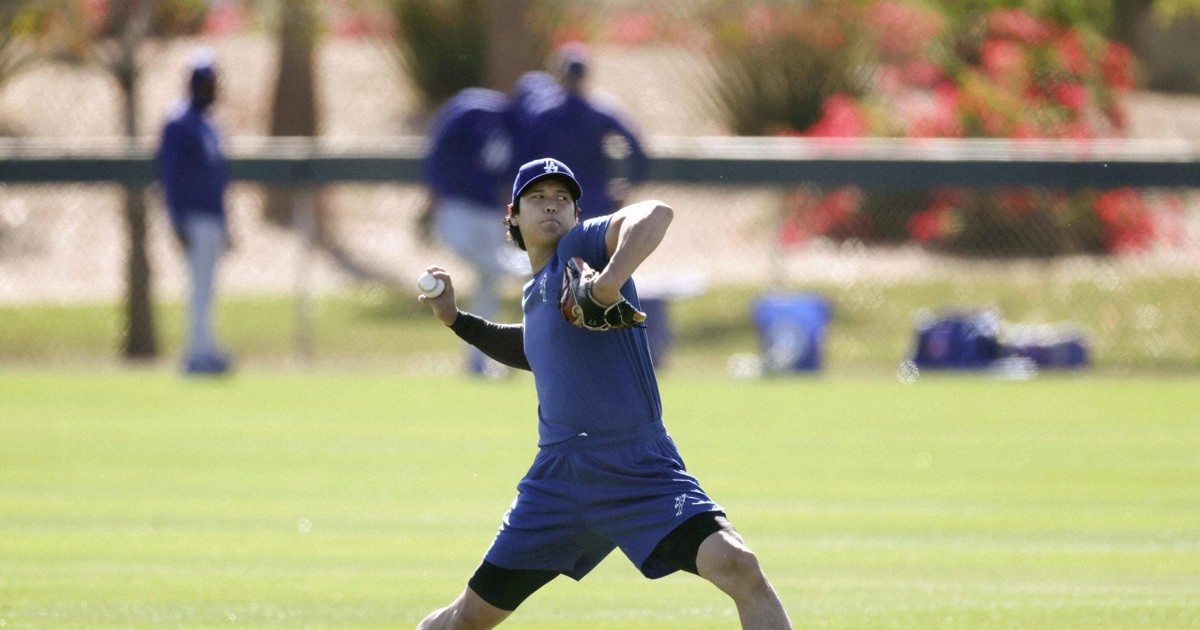 Baseball: Dodgers' Japanese star trio training ahead of team camp