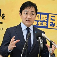 記者会見で質問に答える国民民主党の玉木雄一郎代表＝国会内で2026年2月10日午前10時35分、平田明浩撮影