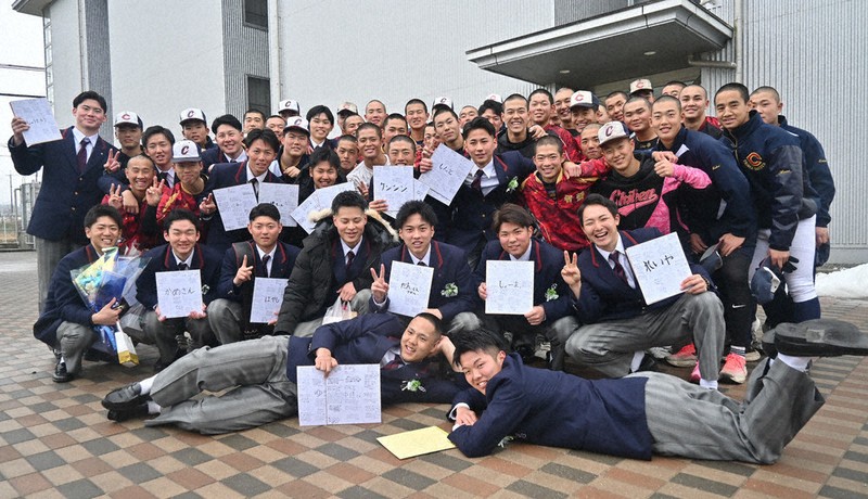 センバツ2026 智弁学園・硬式野球部3年生 後輩へ夢託し卒業 ／奈良
