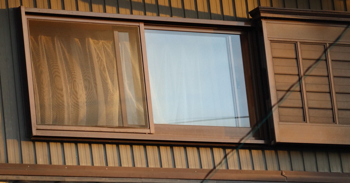 認知症の妻を殺害した高齢男性の自宅。男性は子どもに頼ることなく妻を介護した＝愛知県内で2025年7月10日午後6時51分、塚本紘平撮影
