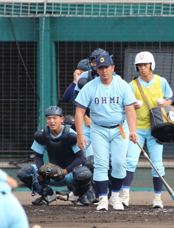 一球一瞬・センバツ近江：第1部 強さに迫る／上 新監督、情を捨て決意
