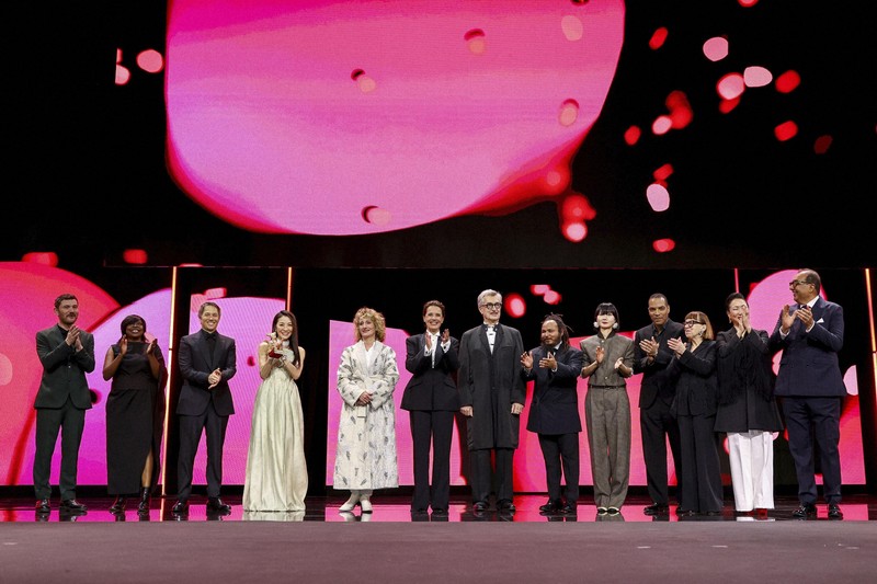 ベルリン国際映画祭が開幕 「花緑青が明ける日に」コンペに | 毎日新聞
