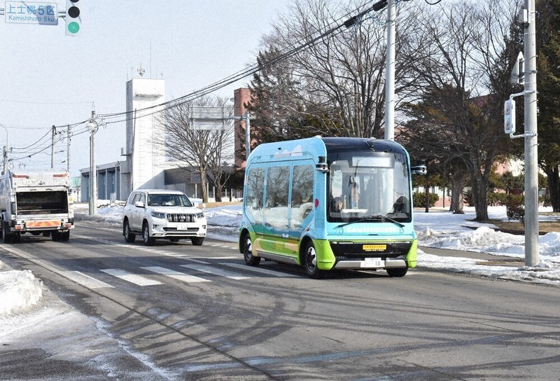 AIで障害物回避 高性能自動運転バス 上士幌町が実証走行 ／北海道
