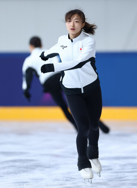 フィギュアスケート　坂本花織　サインフォト　 全日本選手権　ミラノオリンピック フィギュア女子SP前日練習 坂本花織が涙「嫌なのは全部流す」 | 毎日新聞