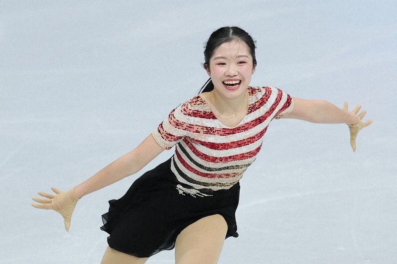 フィギュア女子SP 中井、日本女子初の首位発進 坂本2位 | 毎日新聞
