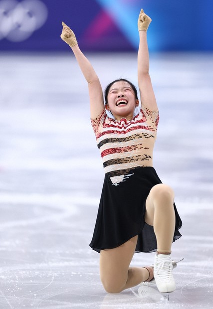 一番楽しかった」 初の五輪、笑顔はじけ 首位発進の中井亜美 | 毎日新聞