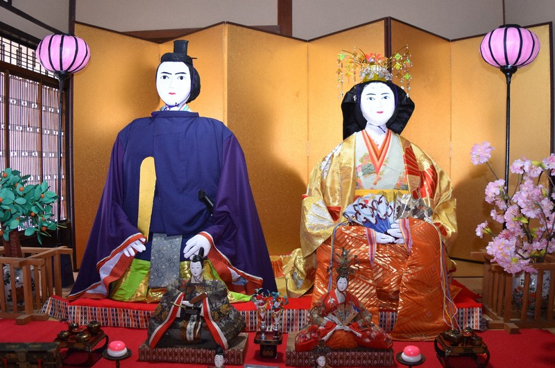 ひな壇　ひな祭り　かなり大きいサイズ 巨大ひな壇に圧巻の7000体 千葉・勝浦の「ビッグひな祭り」開幕 - 産経