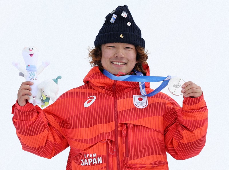男子スロープスタイルで長谷川帝勝が銀メダル ミラノ五輪スノーボード