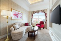 The Takarazuka Grand Theater can be seen through the window in the living room of the suite at the Takarazuka Hotel. (Photo courtesy of Hankyu Hanshin Hotels Co.)