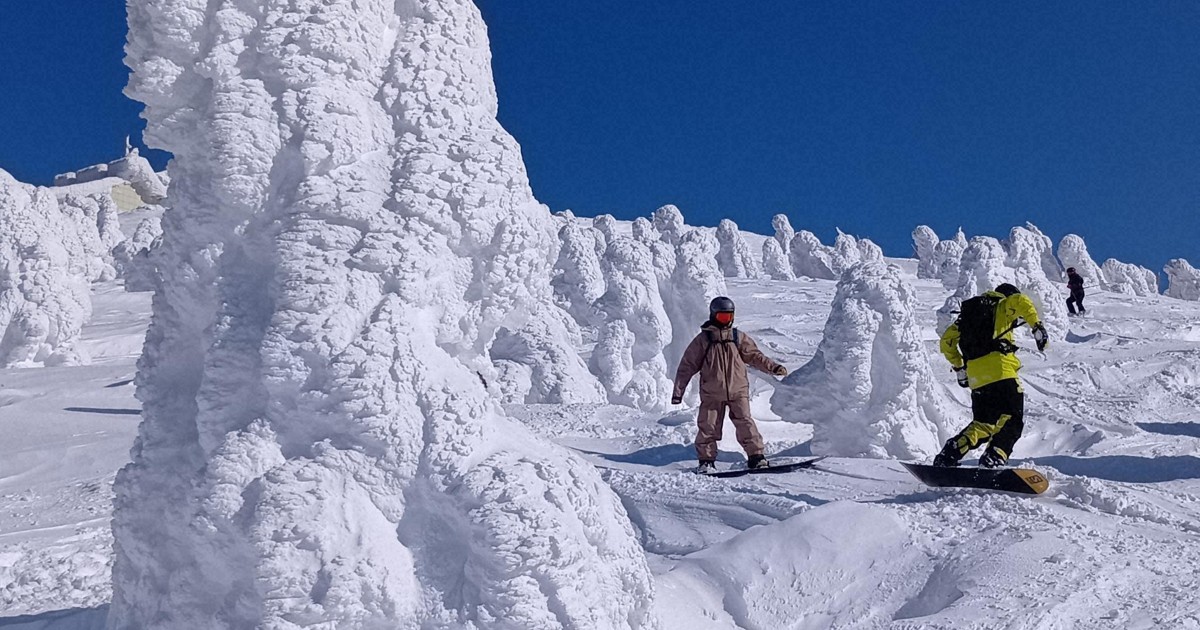 Easy Japanese news in translation: 'Snow monsters' appear on mountains in Aomori Prefecture