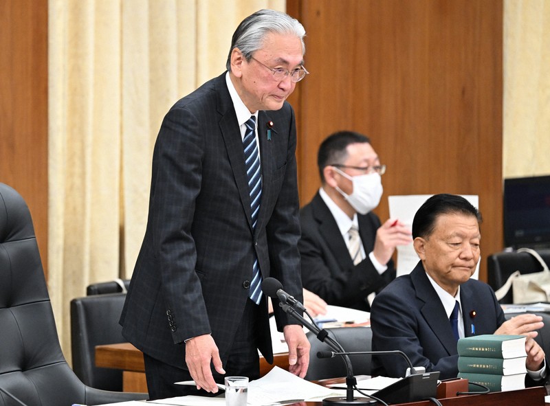 衆院憲法審査会長に選ばれ、一礼する自民党の古屋圭司氏＝国会内で2026年2月20日午後0時25分、平田明浩撮影
