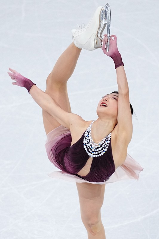 女子フリーで演技する坂本花織＝ミラノ・アイススケートアリーナで2026年2月19日、貝塚太一撮影