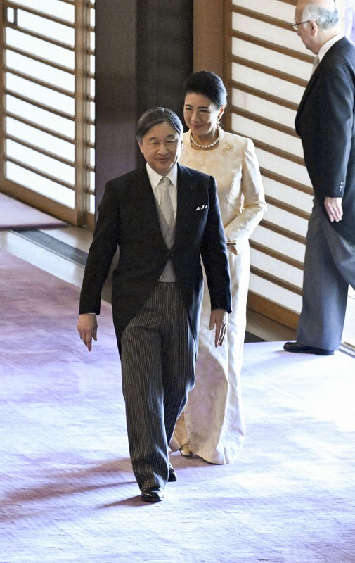 天皇陛下66歳の誕生日 「祝賀の儀」 [写真特集1/8] | 毎日新聞