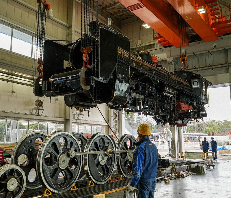 貴婦人「お色直し」 C57形公開 | 毎日新聞