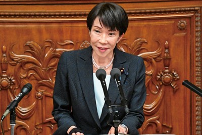 国会の施政方針演説で「成長のスイッチを押しまくる」と述べる高市早苗首相（2月20日）