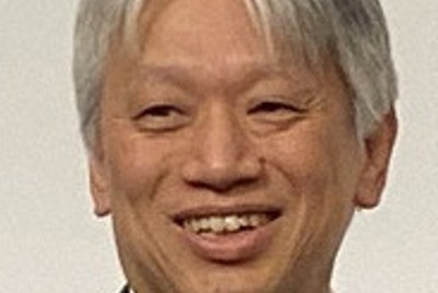 2026年4月1日付で京セラ社長に就く作島史朗氏（中央）＝京都市下京区で2026年2月2日、小坂剛志撮影