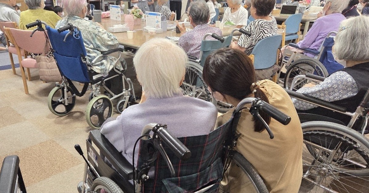 ＜1分で解説＞親の8割、介護同居望まず　理由は「子に負担」